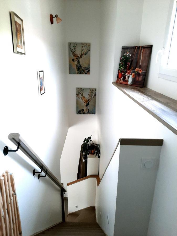 Maison Entre Campagne Et Foret Aspret-Sarrat Exterior foto